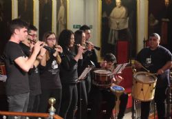 La Colla, en el concert de Nadal al Paranimf.